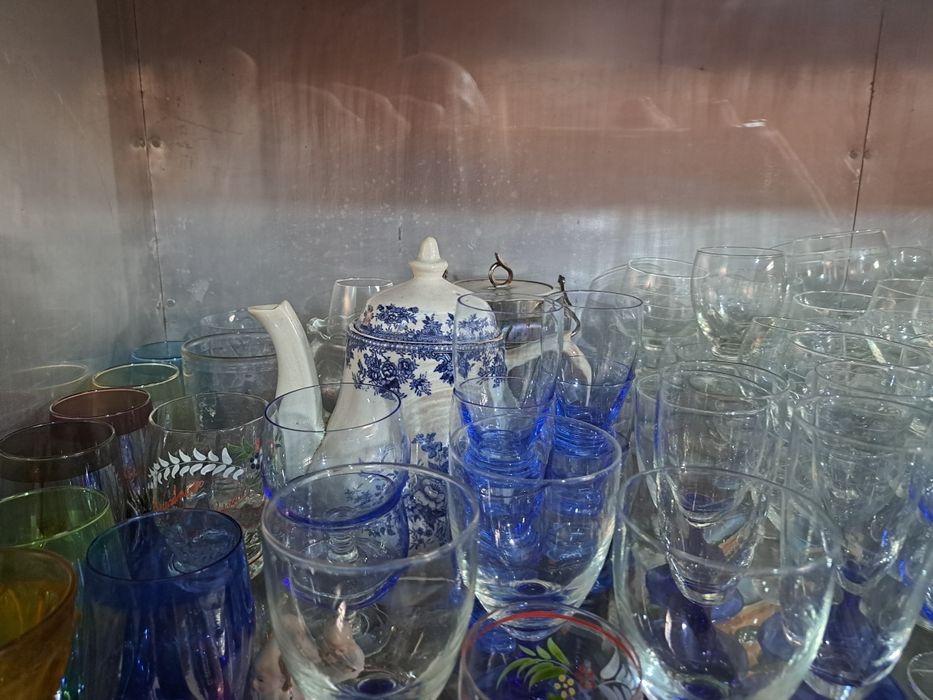 Pratos antigos. Diversas antiguidades.