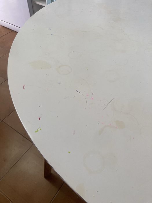 Mesa redonda tampo branco