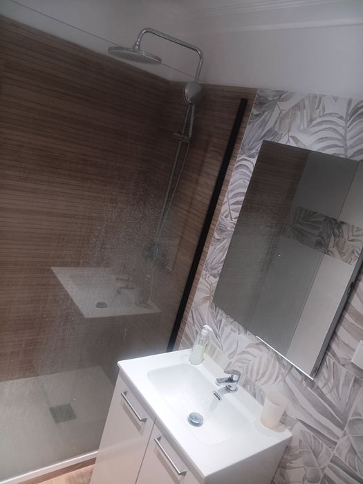 Arrenda se um quarto