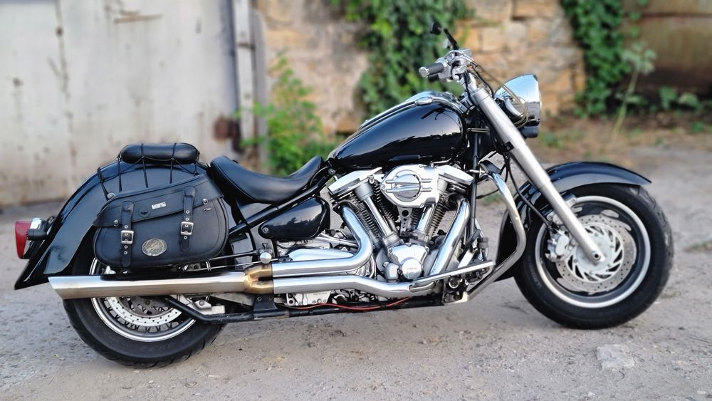 Yamaha XV1600 Road Star