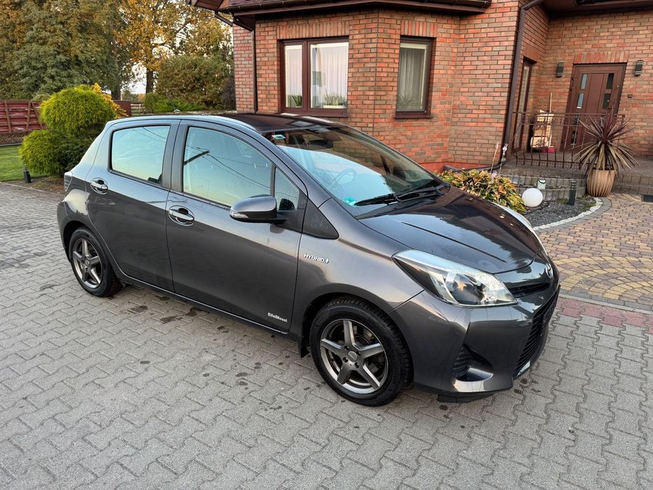 Toyota Yaris Hybryda * Niemcy * Idealna !!