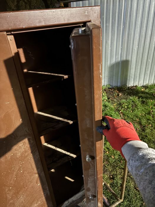 Szafa pancerna z 2 klucze