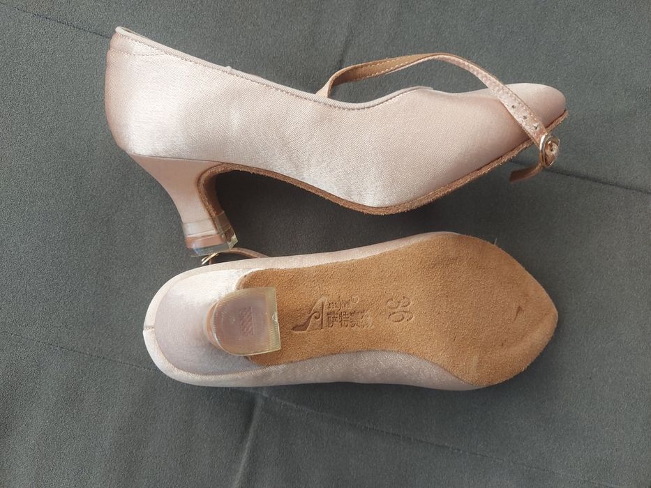 Buty taneczne do standardu