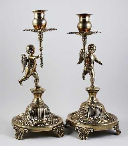 Par de candelabros de mesa antigos em bronze