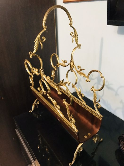 Антикварная Газетница