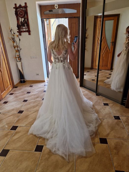 Весільна сукня плаття