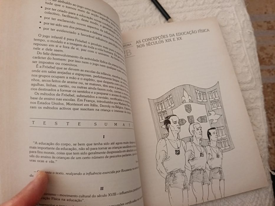 Livro antigo | Introdução à Educação Física