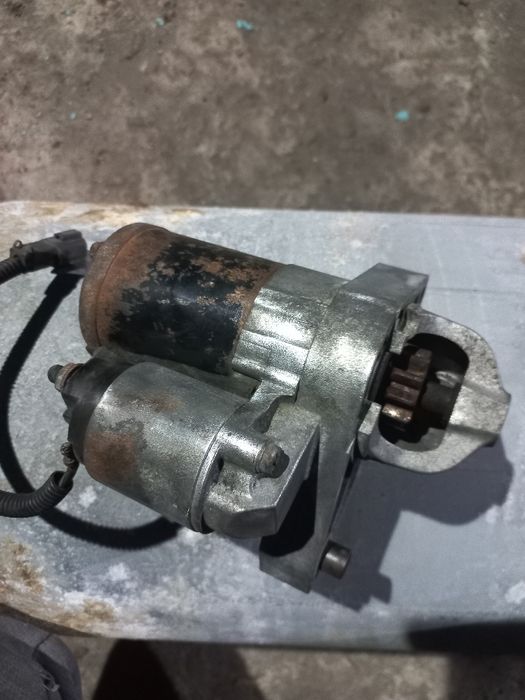 Стартер Nissan 3.5 maxima altima quest  23300-8Y000