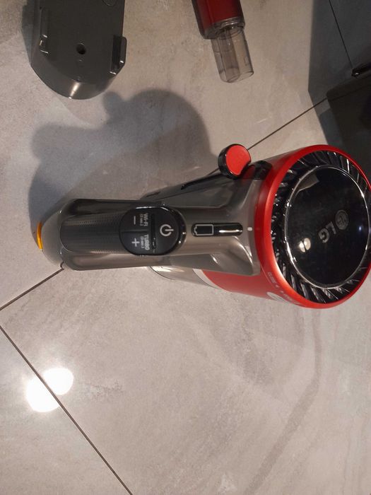 LG Cordzero A9K-SLIM1R Bezprzewodowy odkurzacz Pionowy