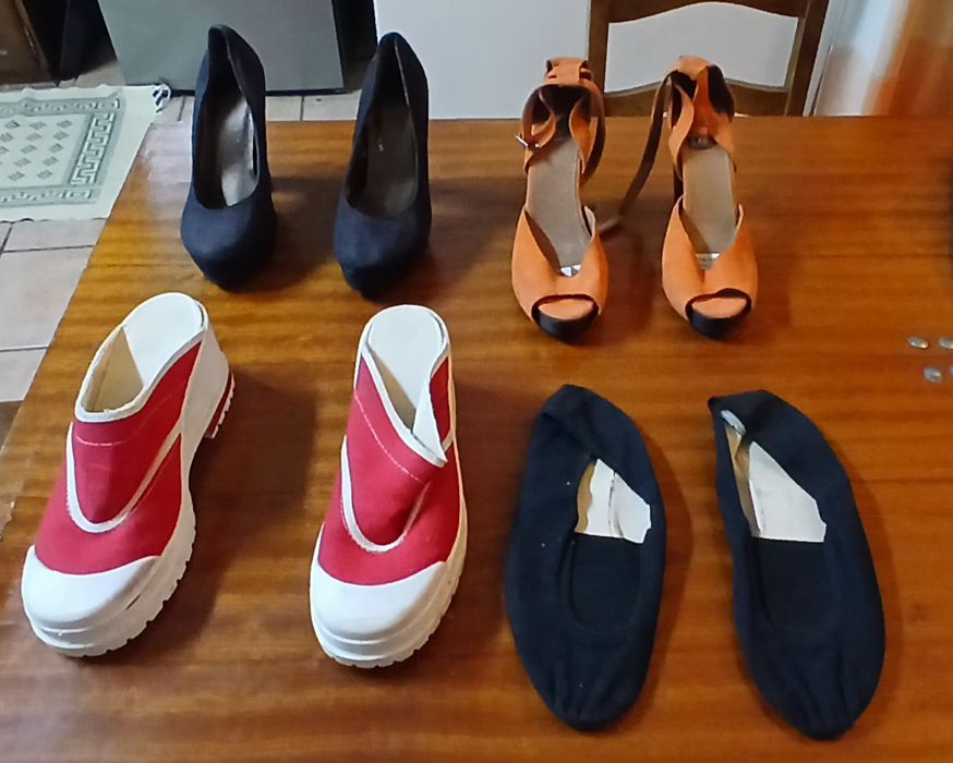 Sapatos salto alto e outros