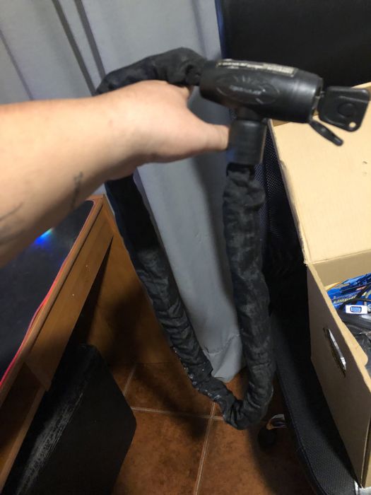 Corrente de aço com chave e reforçada