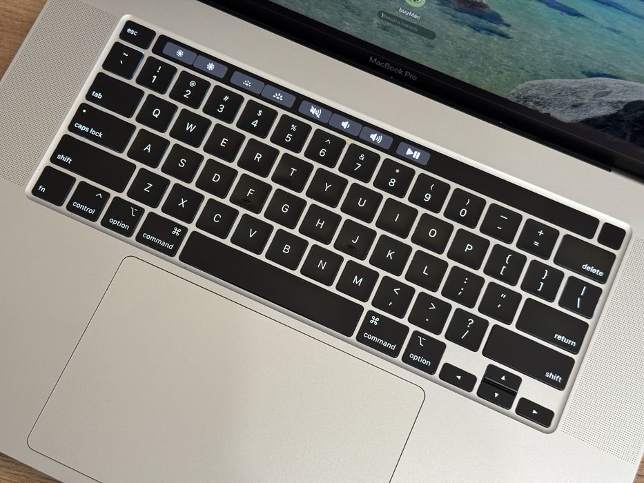 macbook pro 16