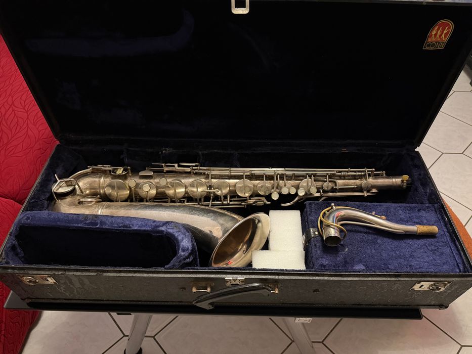 Saksofon tenorowy Conn