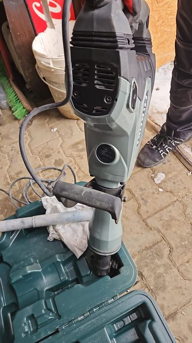 Młot wyburzeniowy hikoki