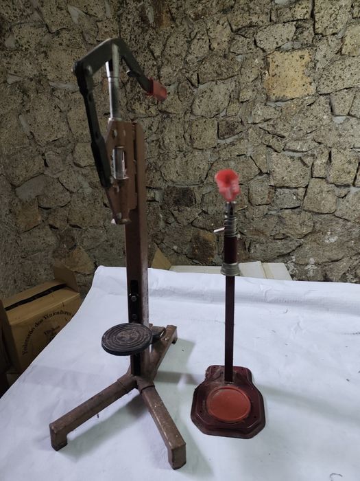 Máquinas manuais de colocar rolhas de vinho