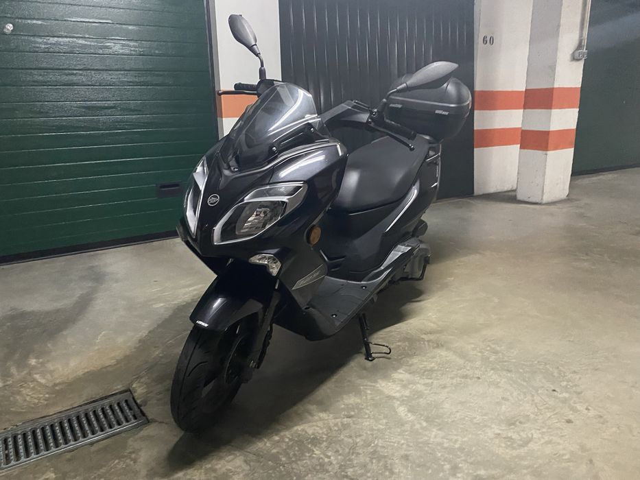 Carenage Gauche De Compartiment Siège Pour Keeway Cityblade 125 (année 2020) - Occasion