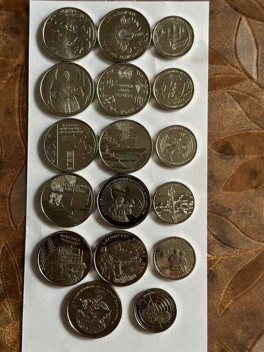 Продам монети ЗСУ, в капсулах, колекція 20 шт