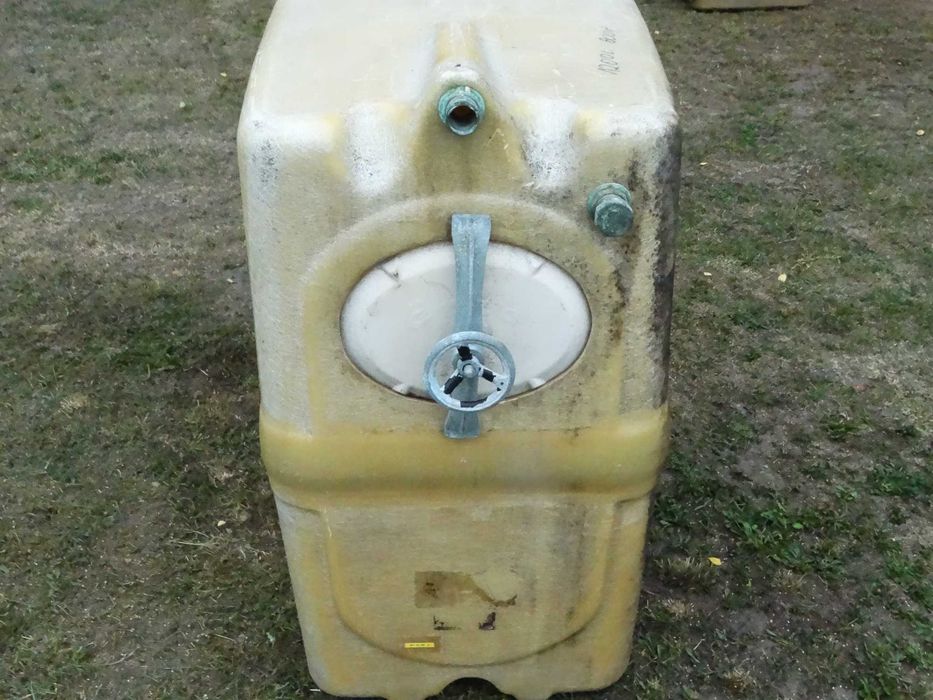 Zbiornik z włókna szklanego 1200L / Kadź na deszczówkę, wodę