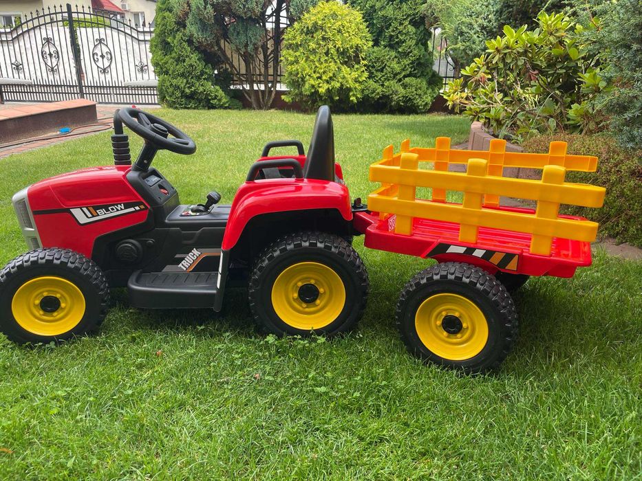 NOWY Traktor na akumulator z Przyczepką Pilot 12V czerwony