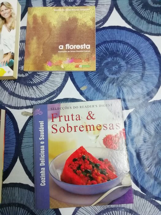 Vários livros, vários preços
