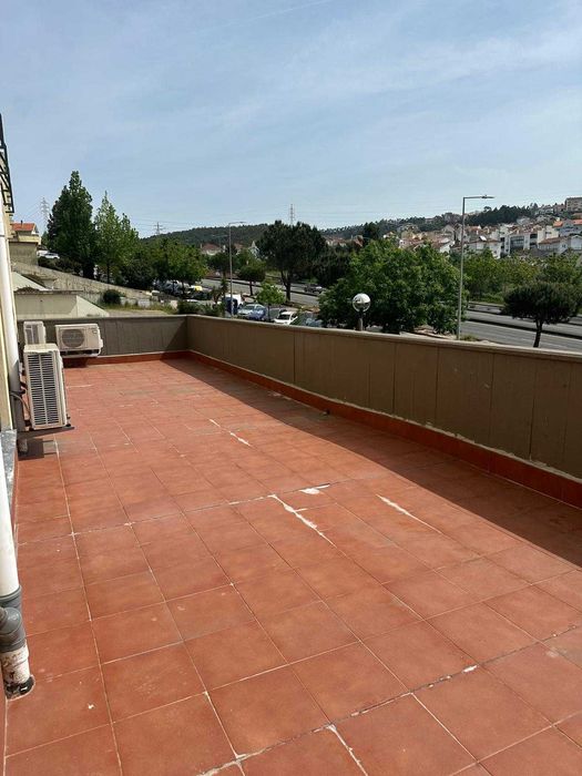 Arrendamento de quartos em apartamento, na Avenida Elisio de Moura, Coimbra