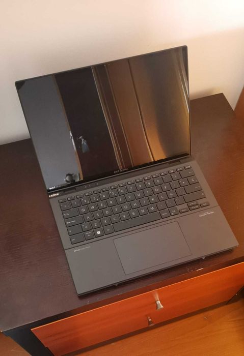 Laptop (Asus Zenbook Duo UX8406MA) – Nearly New – Price Non-Negotiable64354259906051123