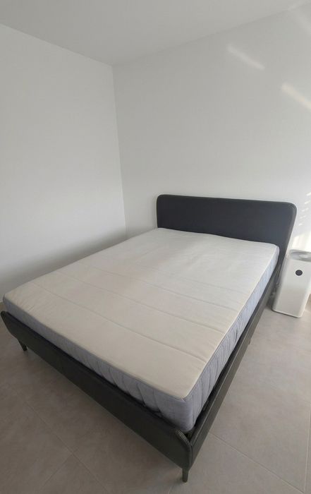 Cama IKEA SLATTUM (c/estrado) + Colchão VESTERÖY (Molas Ensacadas)

- 140x200