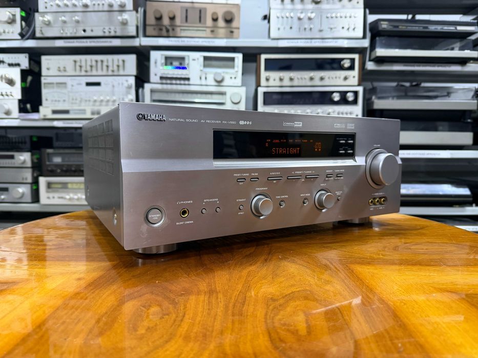 Amplituner Yamaha RX-V550 Audio Room