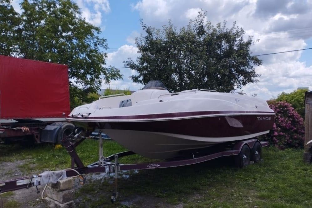 Катер Тахое Боурайдер 225