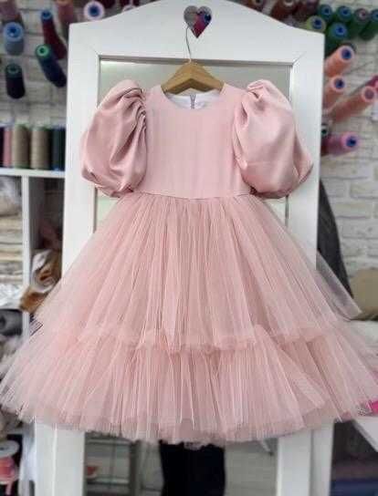 Дитяча пишна сукня