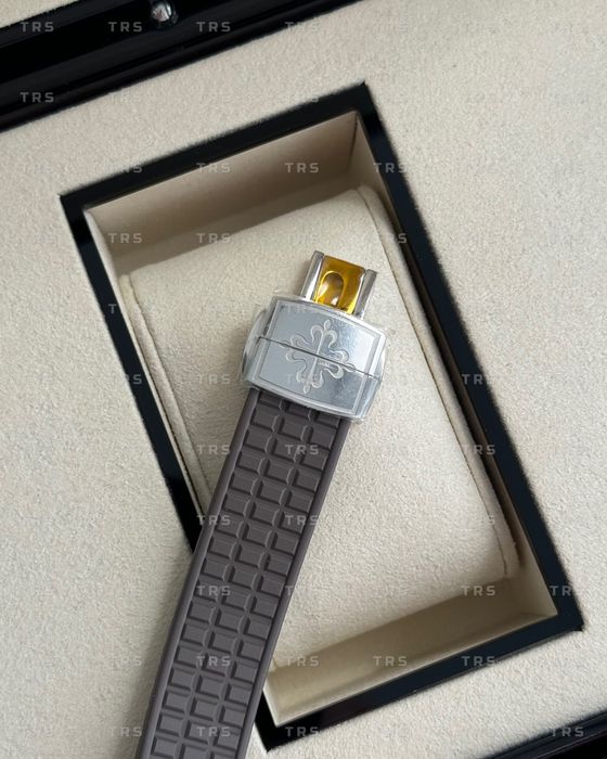 Годинник Aquanaut 35.6mm 5067
