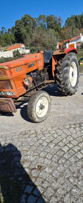 Trator fiat 450 com capinadeira