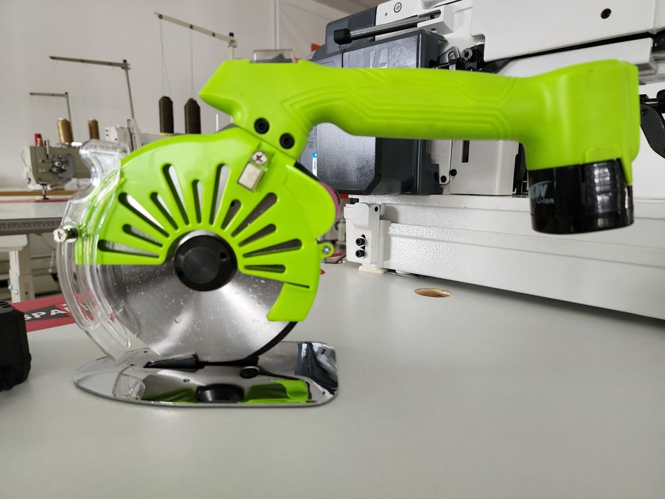 Дисковый раскройный сервонож