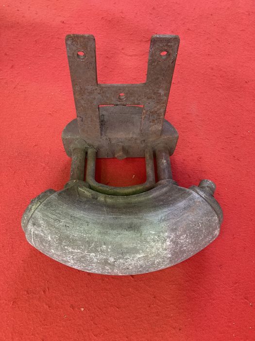 Antigo molde / ferramenta para vulcanizar pneus.