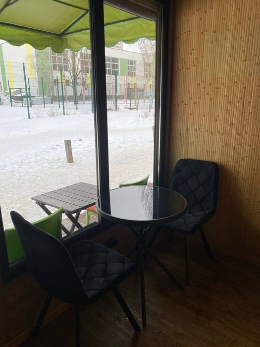 Продам кав'ярню біля метро Позняки