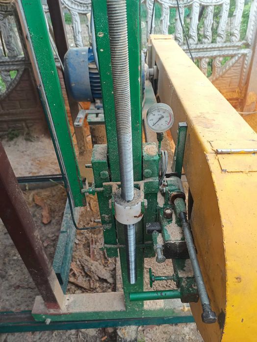 Budowlane trak tasmowy
