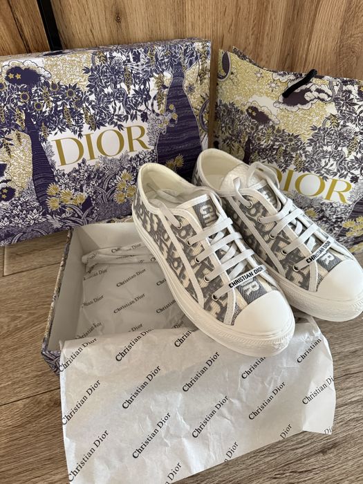 Кеди Dior.
