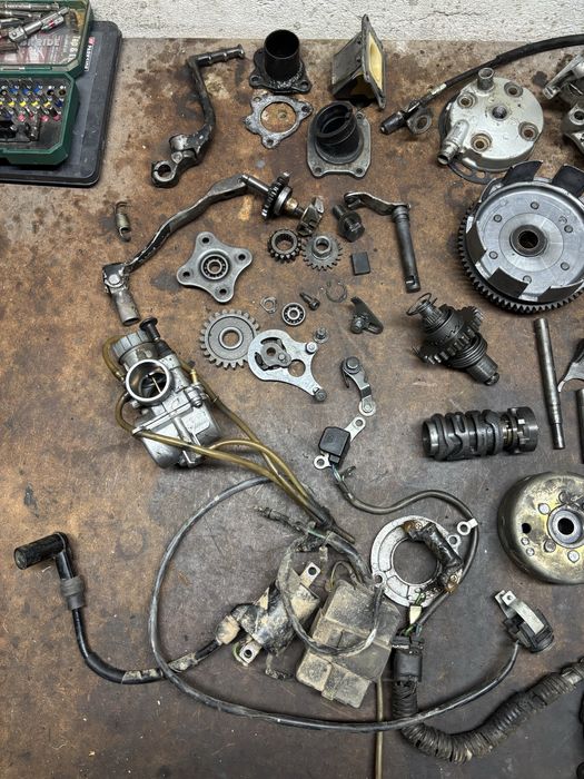 Honda CR 80 85 czesci sprzeglo cylinder skrzynia kartery  zaplon