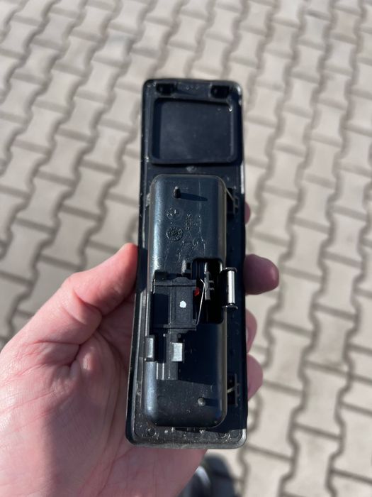 Кнопка багажника ,ляди без камери BMW F10