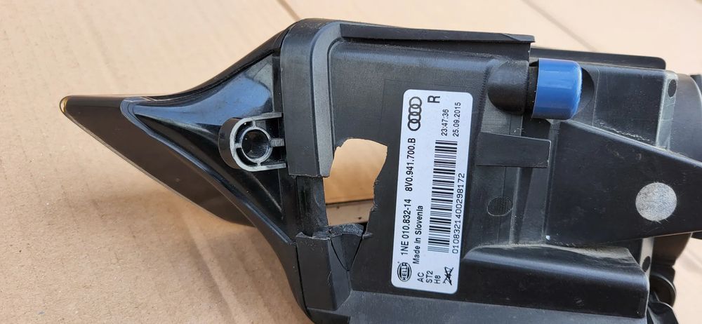 halogen prawy audi a3 8v 8v0941700b 1ne010832