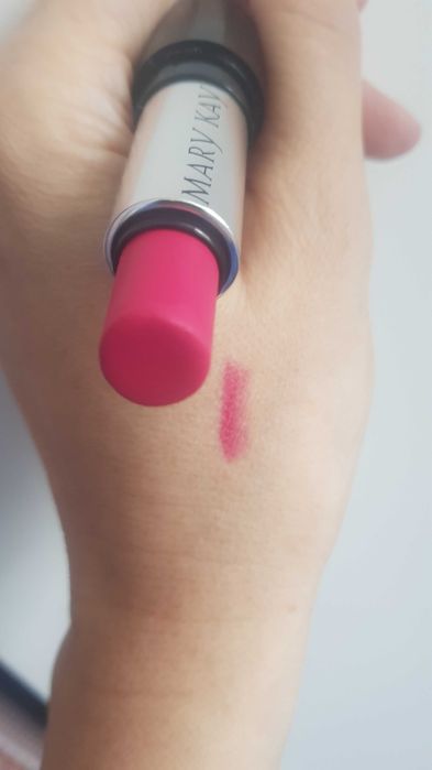 Гелева помада для губ Mary Kay