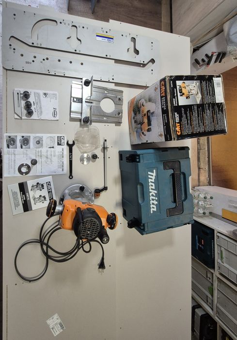 Фрезер CMT 7E - 2400W