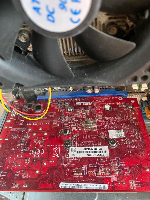 Продам работающий системный блок