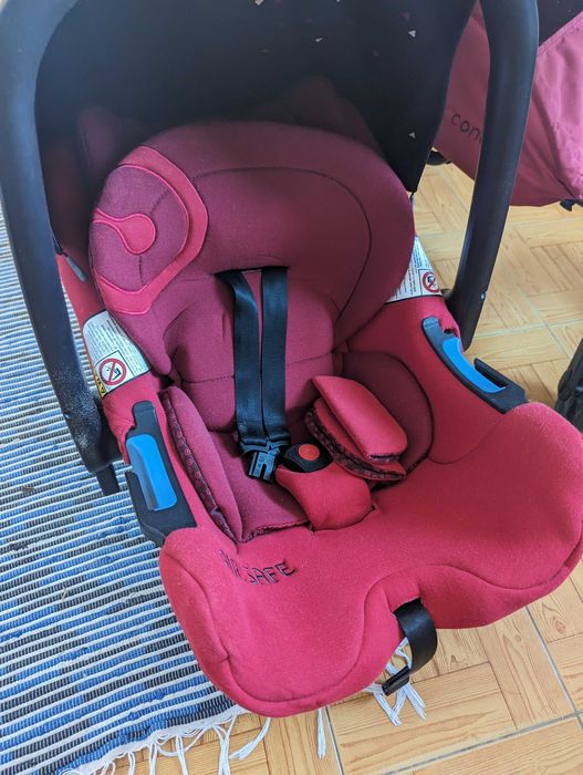 Ovo e carro  e isofix da Concord vermelho