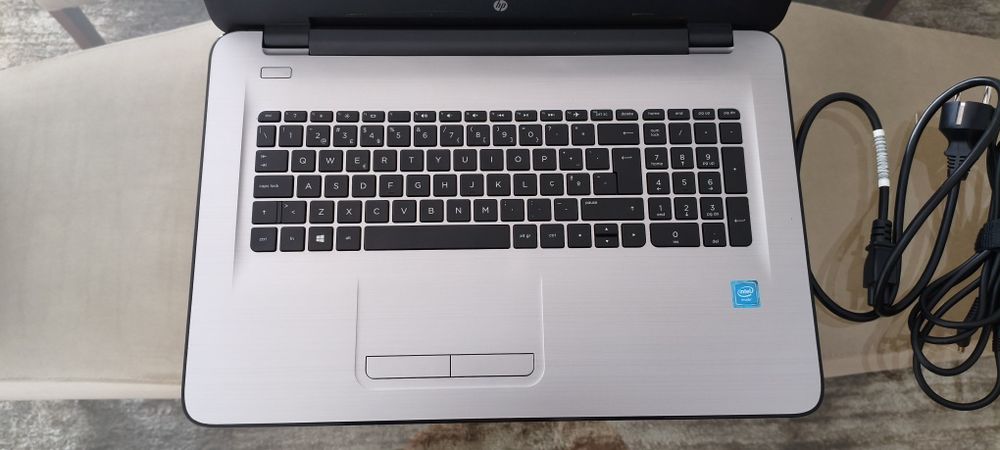Portátil HP 17-x000np recondicionado