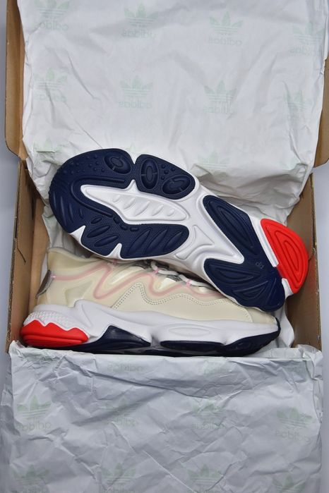 Жіночі Кросівки Adidas OZWEEGO Plus(37,38,39,40,41)