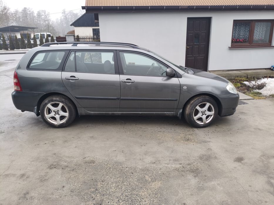 Toyota Corolla e12 benzyna