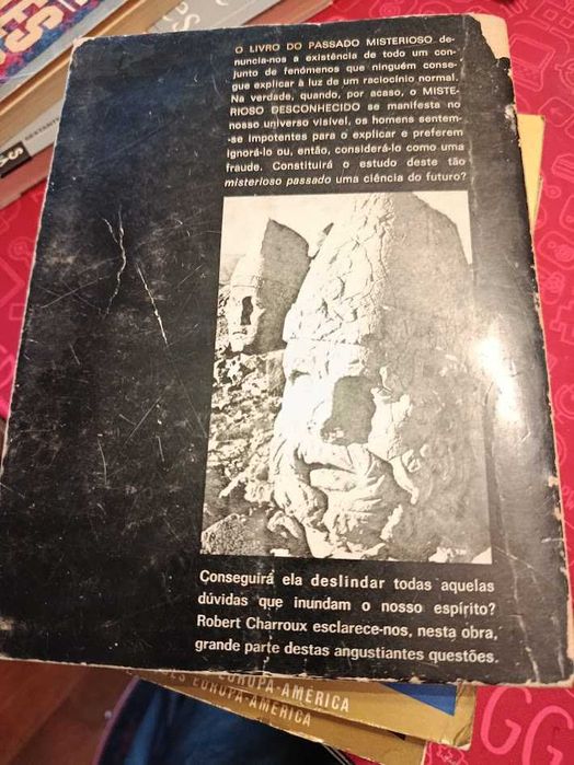 O Livro do Passado Misterioso de Robert Charroux