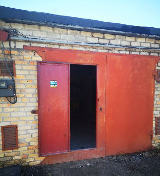 Продам гараж в р-не рынка "Бахчисарай"15-16 мкрн.Кооп.,,Сокол2,"