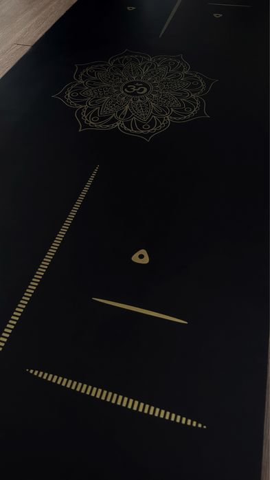 Килимок для йоги чорний Lita